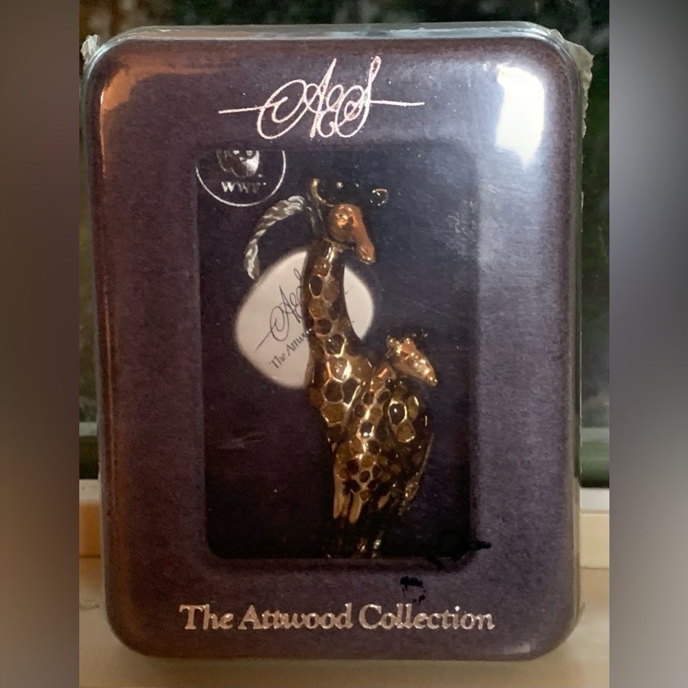 Oleg Cassini Giraffe Brooch Sealed Attwood Collection Vintage Mother Baby